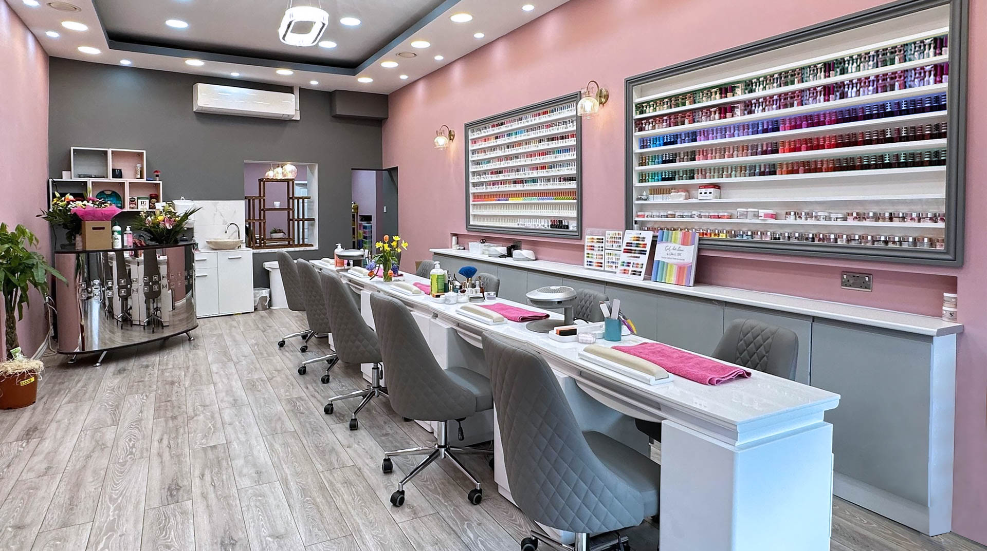 nail salon Wood Green