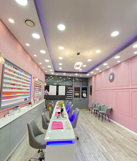 nail salon Wood Green